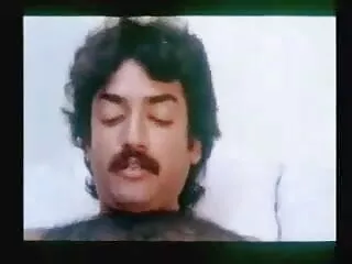 श्यामला एक मर्दाना दोस्त को उड़ा हिंदी में फुल सेक्स मूवी देती है