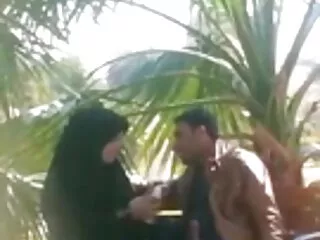बमुश्किल कानूनी अरोरा और एक सींग का सेक्सी मूवी फुल सेक्सी मूवी गोरिल्ला