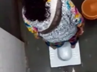 वेरोनिका एवलुव एक सेक्सी पायजामा फुल सेक्सी मूवी हिंदी में दे रही है