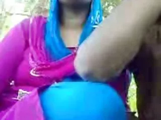 रेडहेड सेक्सी पिक्चर फुल मूवी होली लैंडर्स ब्लो जॉब देता है