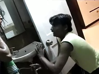 एक अच्छी हिंदी सेक्सी फुल मूवी वीडियो लड़की को चूसो