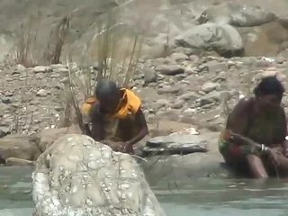 कपड़े उतारने का प्रदर्शन सेक्सी फिल्म फुल एचडी में
